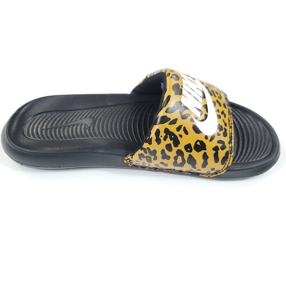 Nike Women's Leapord Print Victori One Slide Print - Picture 3 of 4